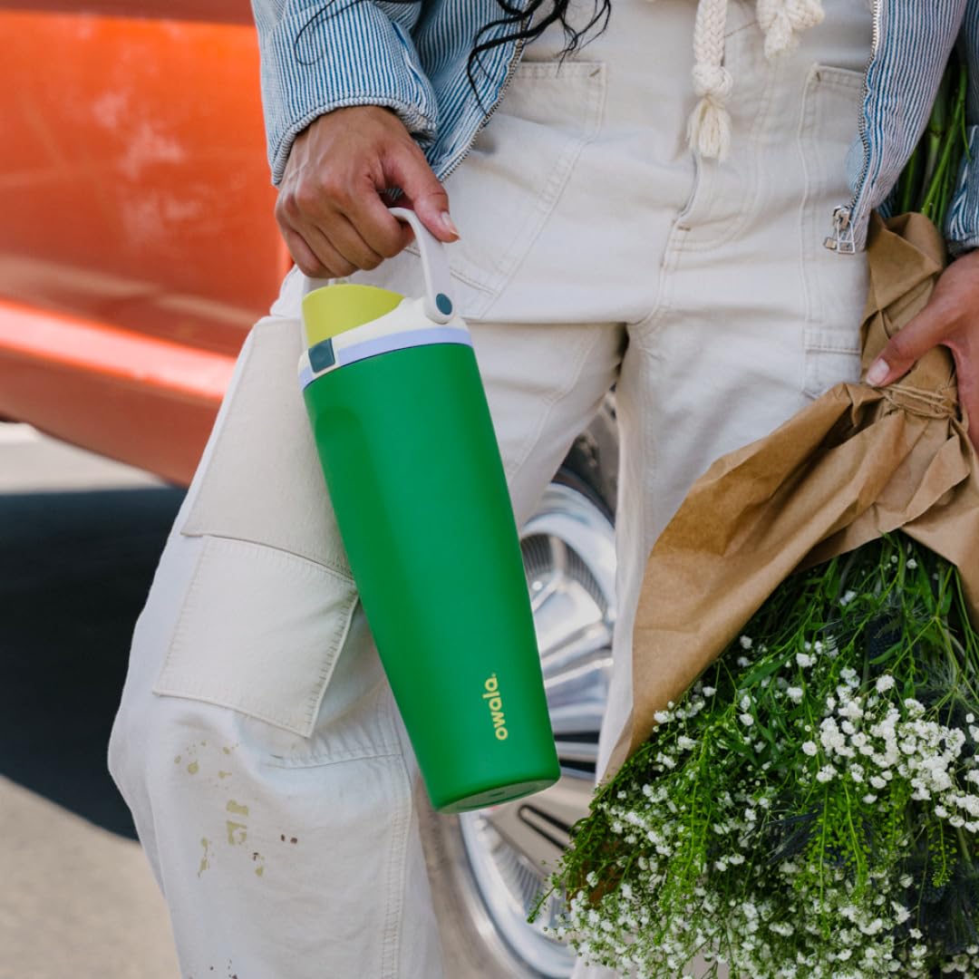 24 oz Owala Disney Princess FreeSip Insulated Stainless Steel Water Bottle with Straw, BPA-Free Sports Bottle, Moana, Sports and Travel